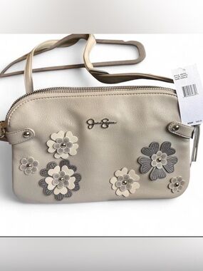 NWT Jessica Simpson Crossbody Purse w/Flowers and charm